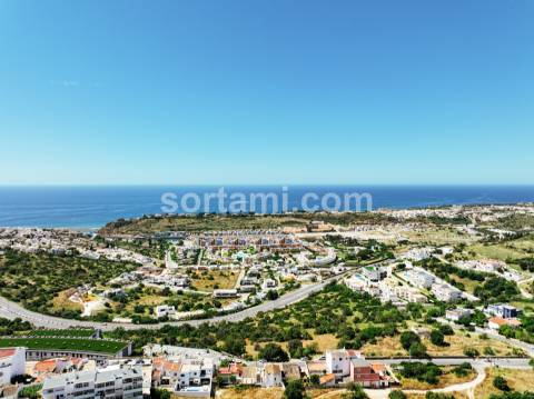 Moradia em Banda T5 Venda em Albufeira e Olhos de Água,Albufeira