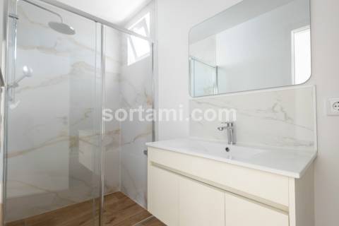 Moradia em Banda T5 Venda em Albufeira e Olhos de Água,Albufeira