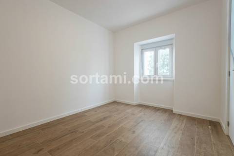 Moradia em Banda T5 Venda em Albufeira e Olhos de Água,Albufeira