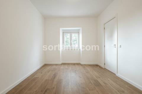 Moradia em Banda T5 Venda em Albufeira e Olhos de Água,Albufeira