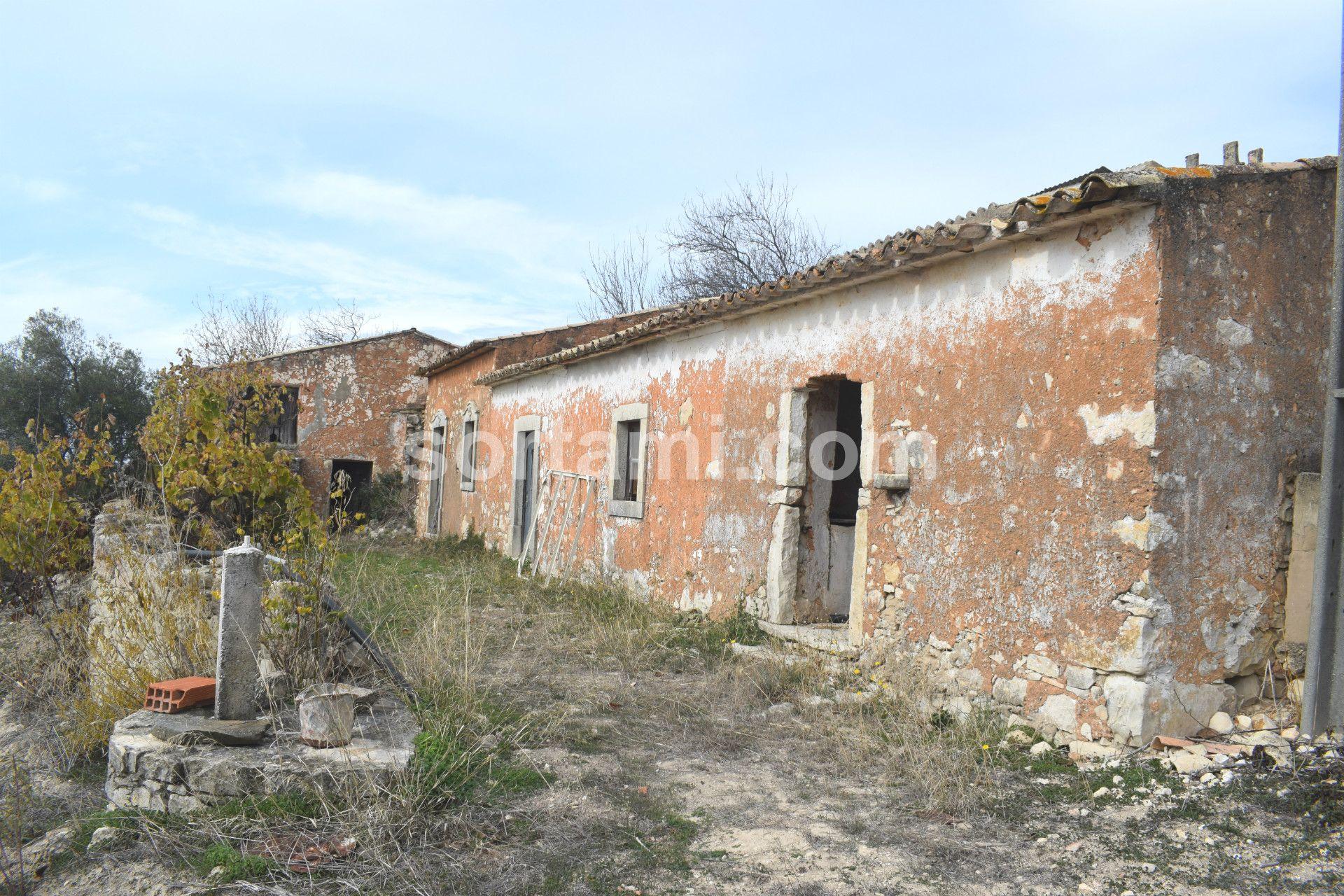 Moradia Devoluta T3 Venda em Loulé (São Sebastião),Loulé