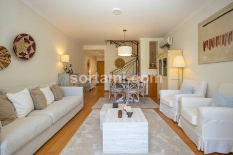 Moradia em Banda T2 Venda em Quarteira,Loulé