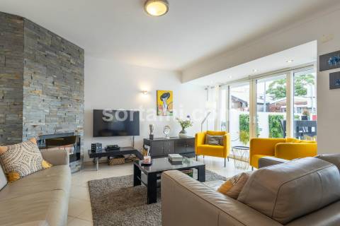 Moradia em Banda T2+1 Venda em Quarteira,Loulé