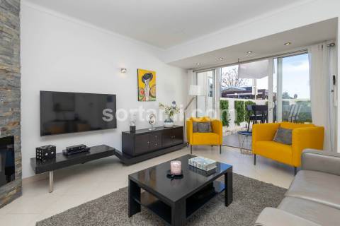 Moradia em Banda T2+1 Venda em Quarteira,Loulé