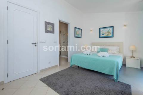 Moradia em Banda T2+1 Venda em Quarteira,Loulé