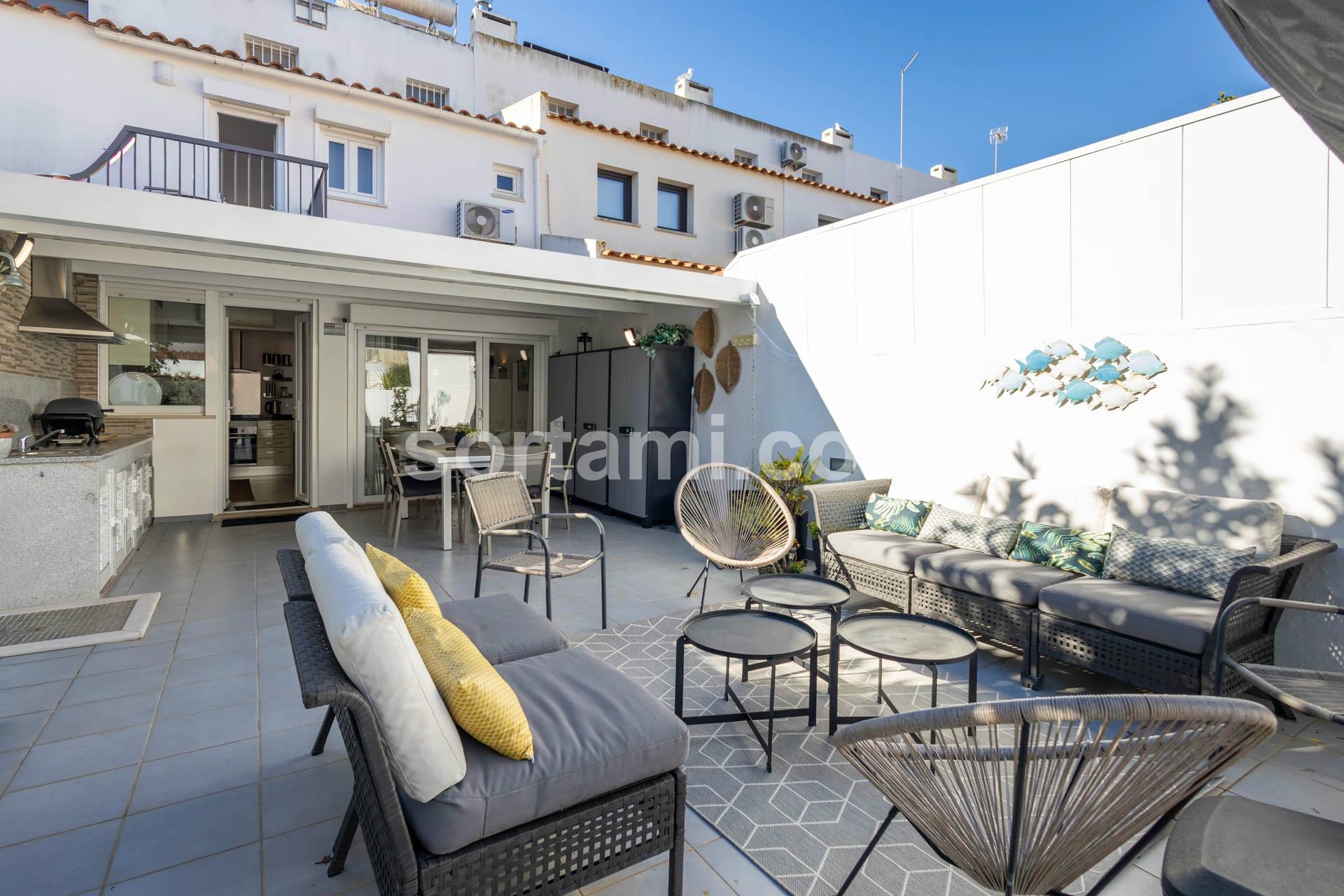 Moradia em Banda T2+1 Venda em Quarteira,Loulé