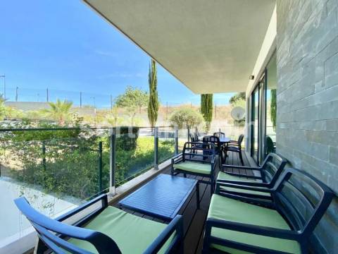 Apartamento T2 Arrendamento em Quarteira,Loulé