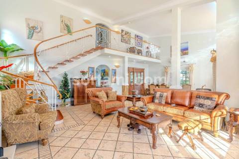 Moradia Isolada T4+1 Venda em Guia,Albufeira