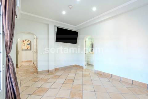 Moradia Isolada T4+1 Venda em Guia,Albufeira