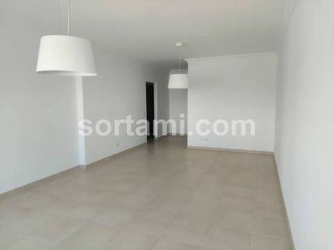 Apartamento T2 Venda em Quarteira,Loulé