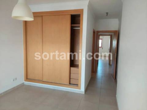 Apartamento T2 Venda em Quarteira,Loulé