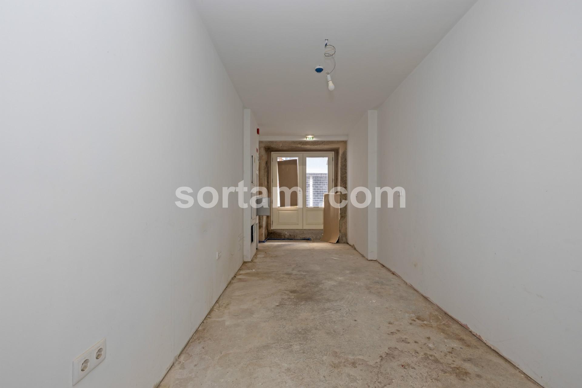 Loja  Venda em Cedofeita, Santo Ildefonso, Sé, Miragaia, São Nicolau e Vitória,Porto