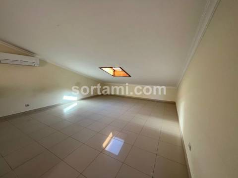 Apartamento T2+2 Venda em Quarteira,Loulé