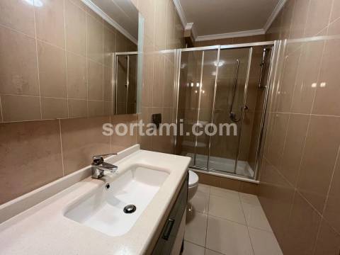 Apartamento T2+2 Venda em Quarteira,Loulé