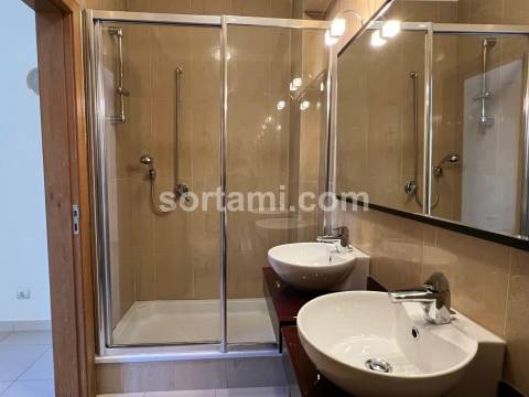 Apartamento T2+2 Venda em Quarteira,Loulé