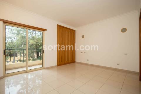 Apartamento T2+2 Venda em Quarteira,Loulé