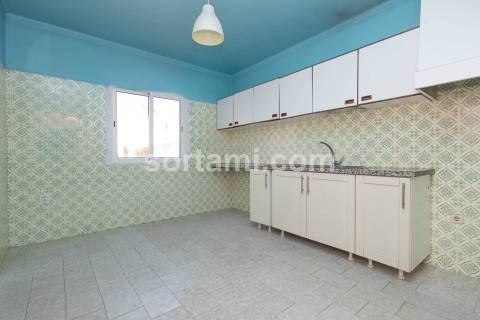 Moradia Geminada T2+2 Venda em Quarteira,Loulé