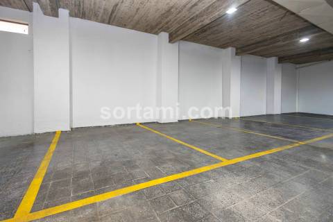 Garagem  Venda em Albufeira e Olhos de Água,Albufeira