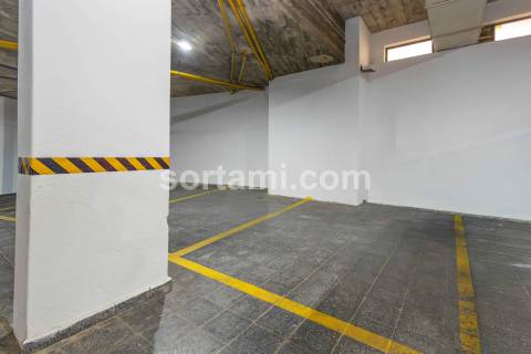 Garagem  Venda em Albufeira e Olhos de Água,Albufeira