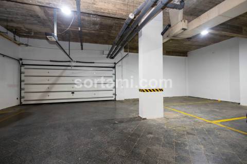 Garagem  Venda em Albufeira e Olhos de Água,Albufeira