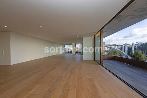 Apartamento T3 Venda em Lordelo do Ouro e Massarelos,Porto