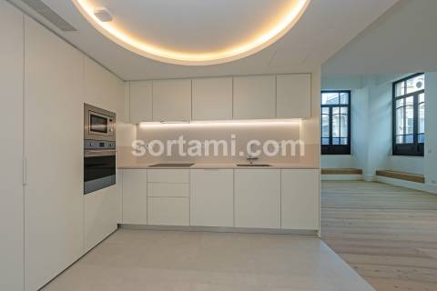 Apartamento T3 Venda em Cedofeita, Santo Ildefonso, Sé, Miragaia, São Nicolau e Vitória,Porto