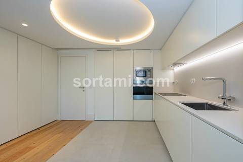 Apartamento T3 Venda em Cedofeita, Santo Ildefonso, Sé, Miragaia, São Nicolau e Vitória,Porto