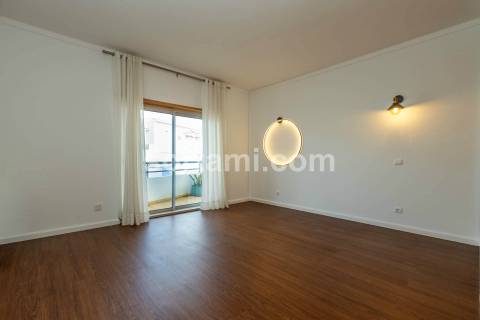 Moradia Isolada T5 Venda em Alvor,Portimão