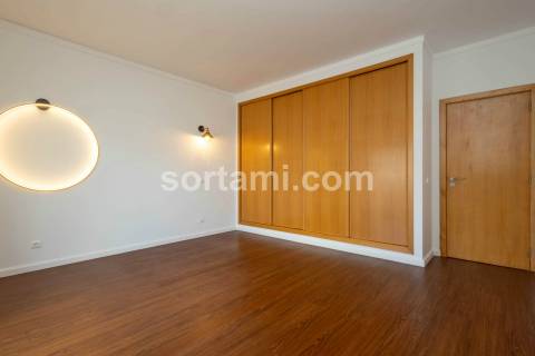 Moradia Isolada T5 Venda em Alvor,Portimão