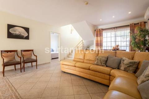 Moradia em Banda T3 Venda em Quarteira,Loulé