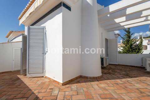 Moradia em Banda T3 Venda em Quarteira,Loulé