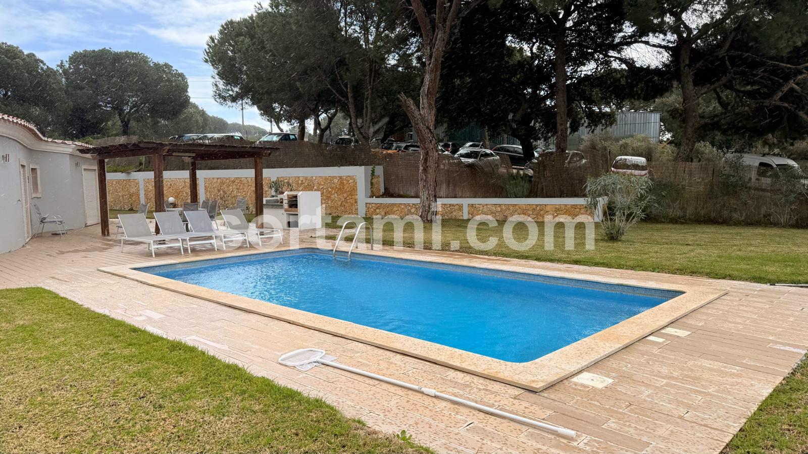 Moradia Isolada T3+1 Arrendamento em Almancil,Loulé