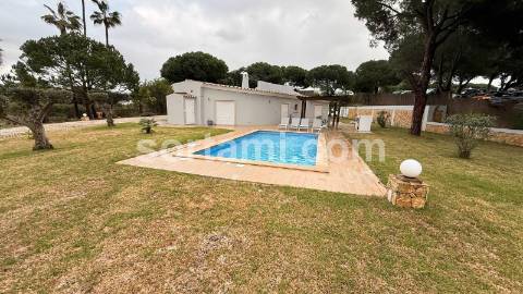 Moradia Isolada T3+1 Arrendamento em Almancil,Loulé