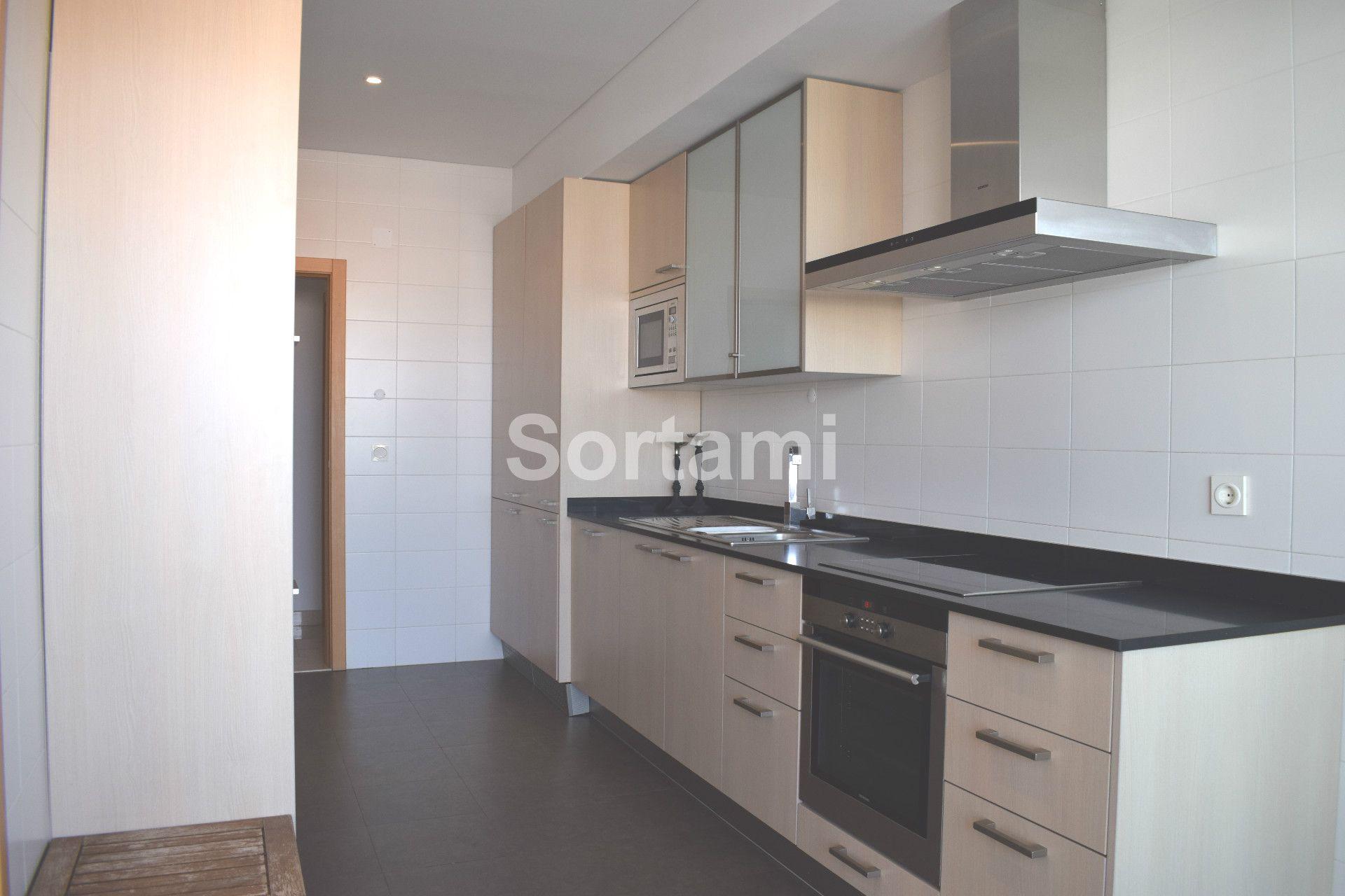 Apartamento T2 Venda em Quarteira,Loulé