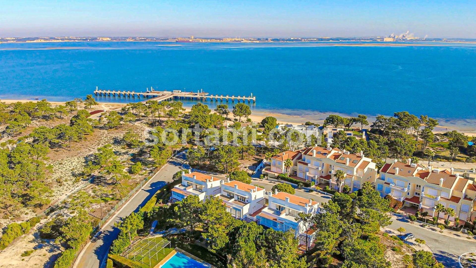 Moradia Geminada T4 Venda em Carvalhal,Grândola