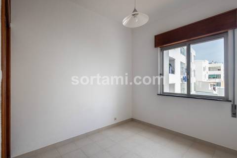 Apartamento T3 Venda em Quarteira,Loulé