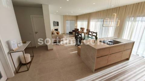 Apartamento T3+1 Venda em Quarteira,Loulé