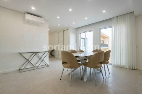 Apartamento T2 Venda em Quarteira,Loulé
