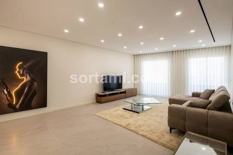 Apartamento T2 Venda em Quarteira,Loulé