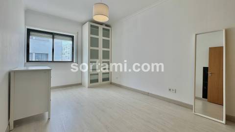 Apartamento T3 Venda em Faro (Sé e São Pedro),Faro