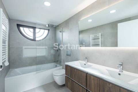 Moradia Geminada T3 Venda em Quarteira,Loulé