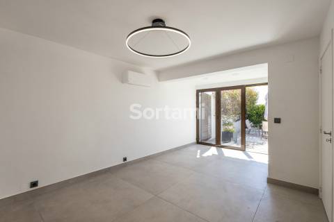 Moradia Geminada T3 Venda em Quarteira,Loulé
