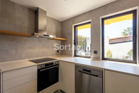 Moradia Geminada T3 Venda em Quarteira,Loulé