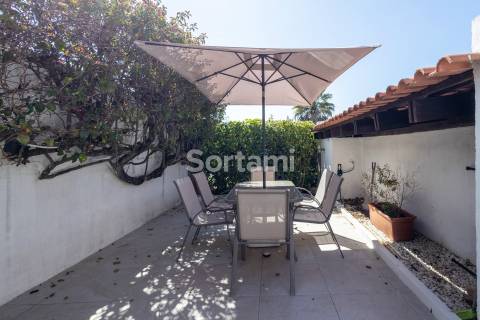 Moradia Geminada T3 Venda em Quarteira,Loulé