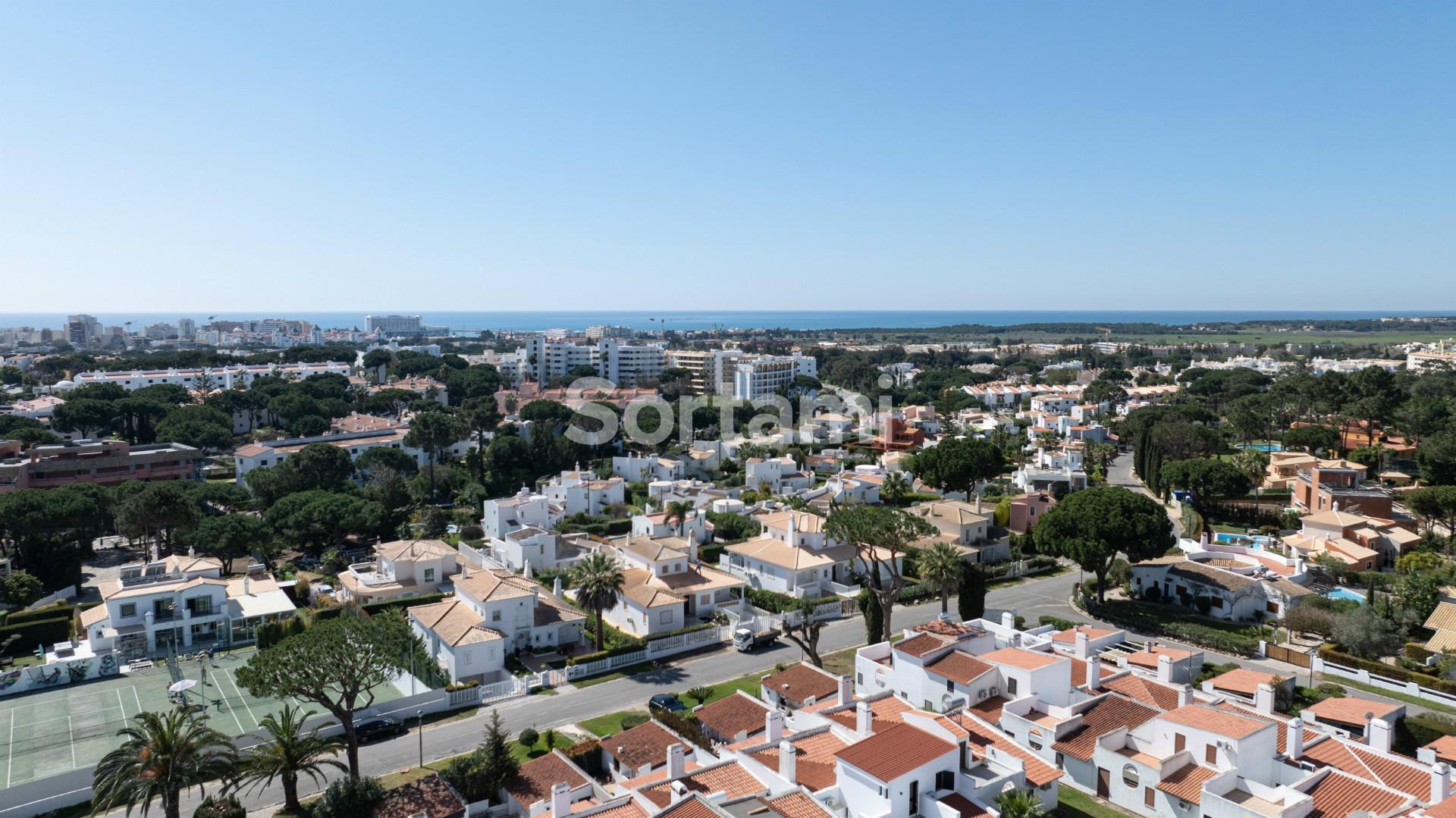 Moradia Geminada T3 Venda em Quarteira,Loulé