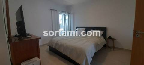 Moradia Geminada T3 Venda em Quarteira,Loulé