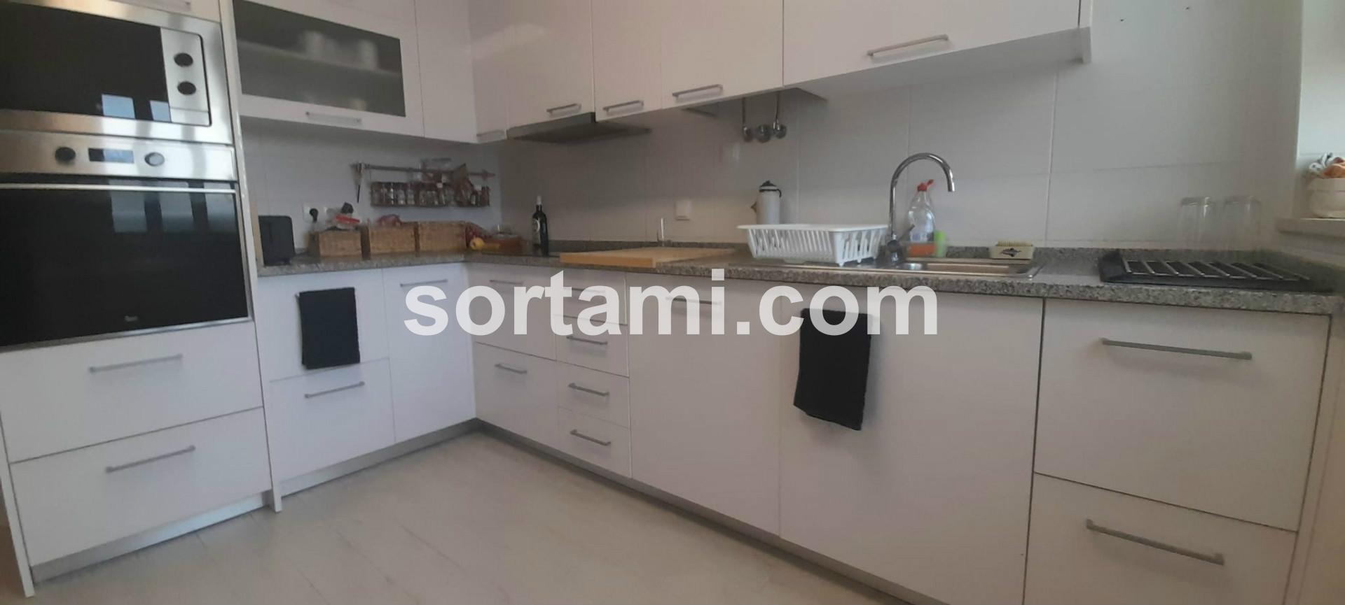 Moradia Geminada T3 Venda em Quarteira,Loulé