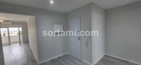 Apartamento T2 Venda em Quarteira,Loulé