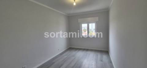 Apartamento T2 Venda em Quarteira,Loulé