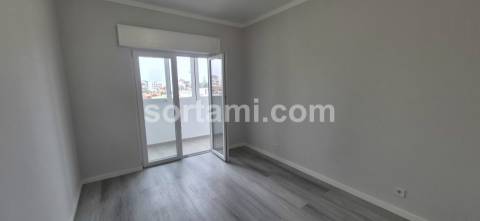 Apartamento T2 Venda em Quarteira,Loulé